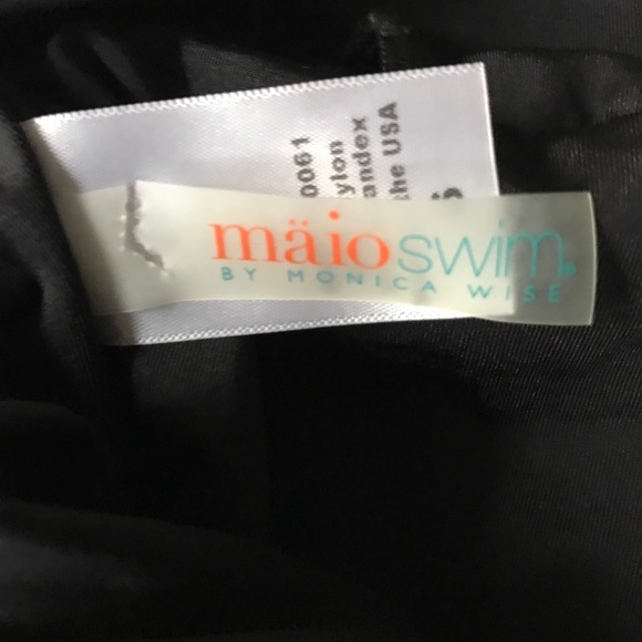 Mäio Halter Swimsuit -similar to Miracle Suit - Picture 5 of 6